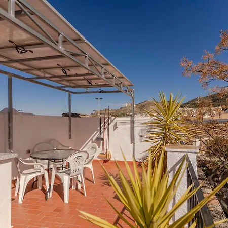 Albalh Apartamentos - La Casita de la Plaza en Albaicín Granada con Terraza Privada y Vistas Espectaculares-3